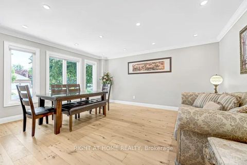 Photo 7 at 35 Harmony Hill Crescent, Mill Pond, Richmond Hill