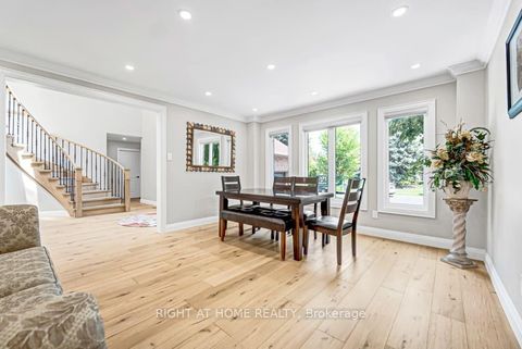 Photo 8 at 35 Harmony Hill Crescent, Mill Pond, Richmond Hill