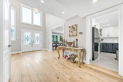 Photo 9 at 35 Harmony Hill Crescent, Mill Pond, Richmond Hill