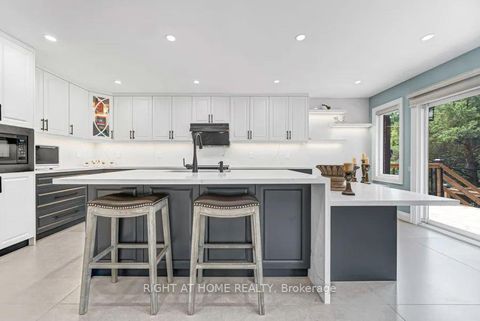 Photo 10 at 35 Harmony Hill Crescent, Mill Pond, Richmond Hill