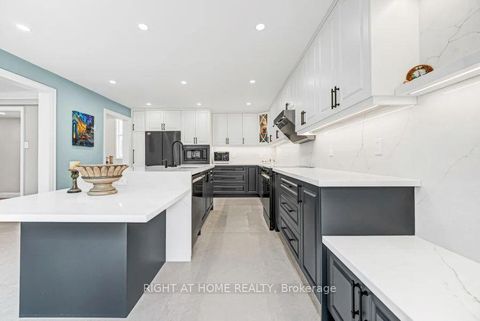 Photo 14 at 35 Harmony Hill Crescent, Mill Pond, Richmond Hill