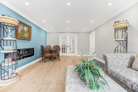 Photo 19 at 35 Harmony Hill Crescent, Mill Pond, Richmond Hill