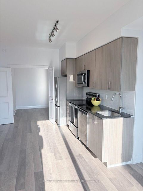 Photo 4 at 522 - 3121 Sheppard Avenue E, Sullivan, Toronto