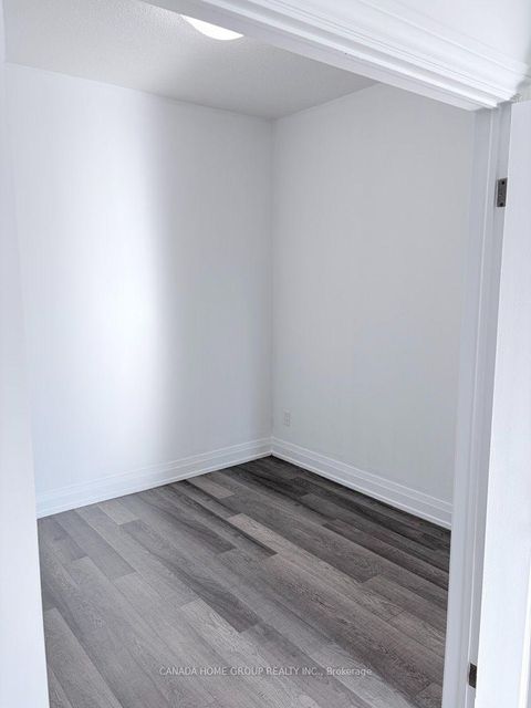 Photo 5 at 522 - 3121 Sheppard Avenue E, Sullivan, Toronto