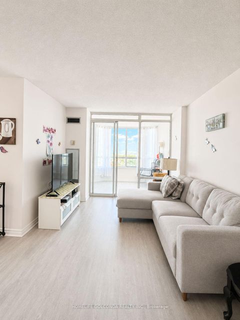 Photo 2 at 912 - 330 Alton Towers Circle, Milliken, Toronto