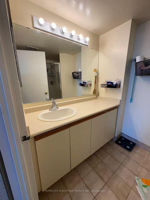Photo 14 at 912 - 330 Alton Towers Circle, Milliken, Toronto