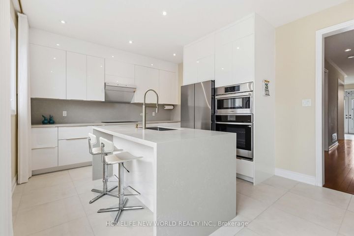 Photo 9 at 44 Dame Gruev Drive, Greensborough, Markham