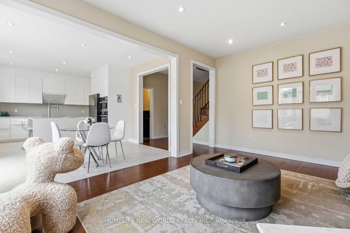 Photo 18 at 44 Dame Gruev Drive, Greensborough, Markham