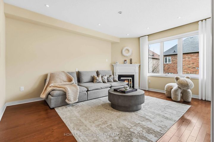 Photo 21 at 44 Dame Gruev Drive, Greensborough, Markham