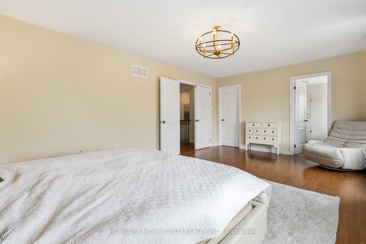 Photo 28 at 44 Dame Gruev Drive, Greensborough, Markham