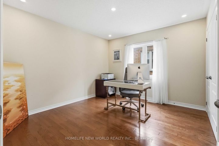 Photo 32 at 44 Dame Gruev Drive, Greensborough, Markham