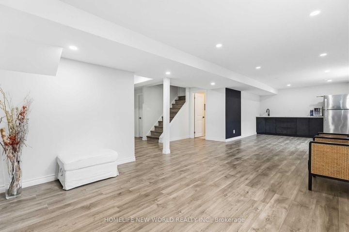 Photo 40 at 44 Dame Gruev Drive, Greensborough, Markham