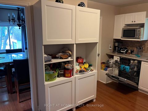 Photo 4 at 4 Wendy Way, Oak Ridges, Richmond Hill