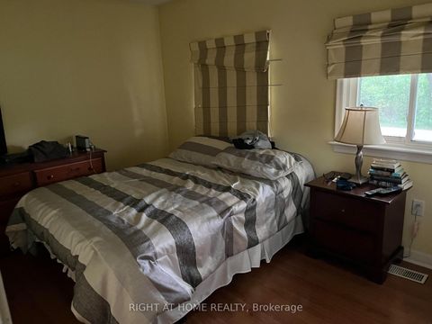 Photo 8 at 4 Wendy Way, Oak Ridges, Richmond Hill