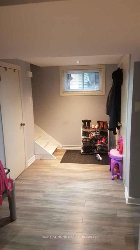 Photo 10 at 4 Wendy Way, Oak Ridges, Richmond Hill
