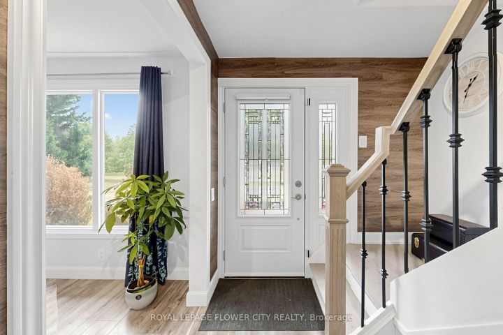 Photo 3 at 206 Mcmurchy Avenue S, Brampton South, Brampton