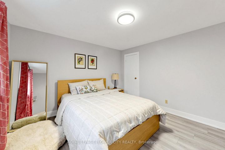 Photo 22 at 206 Mcmurchy Avenue S, Brampton South, Brampton