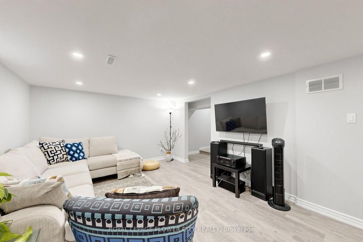 Photo 35 at 206 Mcmurchy Avenue S, Brampton South, Brampton