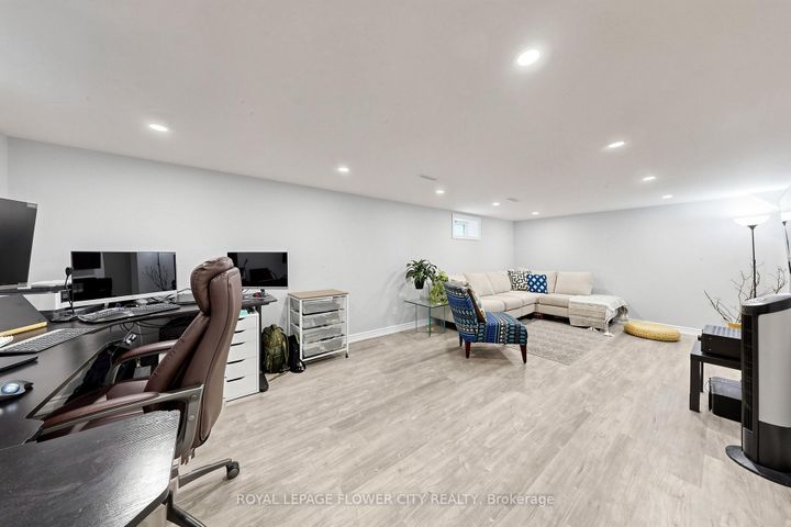 Photo 36 at 206 Mcmurchy Avenue S, Brampton South, Brampton