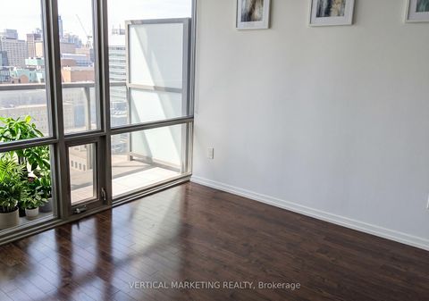 Photo 4 at 2010 - 37 Grosvenor Street, Bay Street Corridor, Toronto