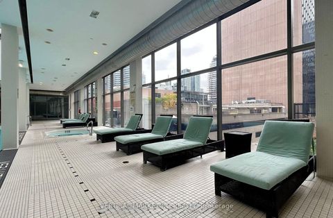 Photo 10 at 2010 - 37 Grosvenor Street, Bay Street Corridor, Toronto