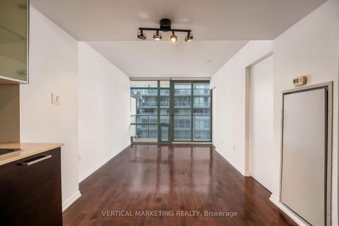 Photo 17 at 2010 - 37 Grosvenor Street, Bay Street Corridor, Toronto