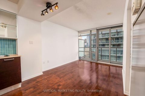 Photo 18 at 2010 - 37 Grosvenor Street, Bay Street Corridor, Toronto