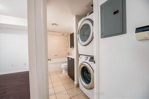 Photo 19 at 2010 - 37 Grosvenor Street, Bay Street Corridor, Toronto