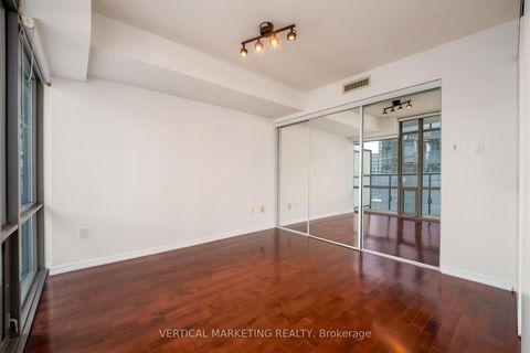 Photo 24 at 2010 - 37 Grosvenor Street, Bay Street Corridor, Toronto