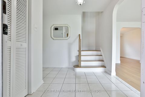 Photo 1 at 7 Charterhouse Road, Malvern West, Toronto