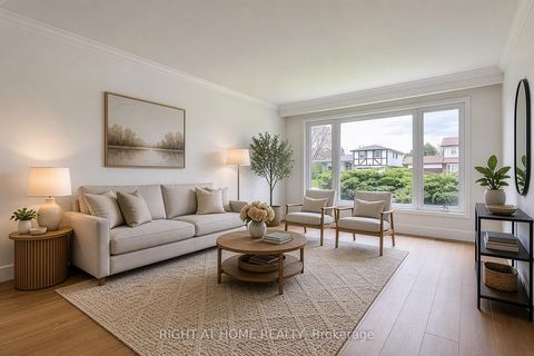 Photo 2 at 7 Charterhouse Road, Malvern West, Toronto