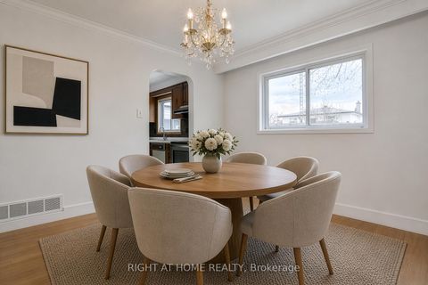 Photo 3 at 7 Charterhouse Road, Malvern West, Toronto