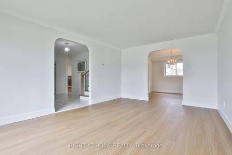 Photo 13 at 7 Charterhouse Road, Malvern West, Toronto