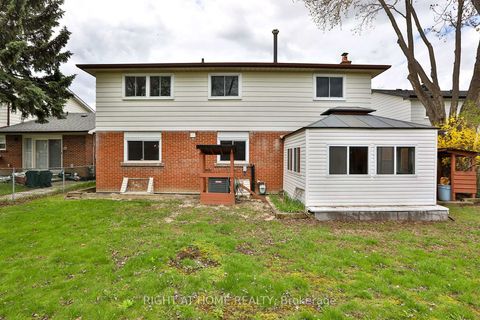 Photo 37 at 7 Charterhouse Road, Malvern West, Toronto