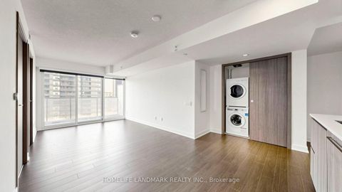 Photo 7 at 806 - 17 Bathurst Street, Waterfront Communities C1, Toronto