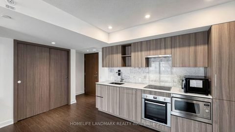 Photo 17 at 806 - 17 Bathurst Street, Waterfront Communities C1, Toronto