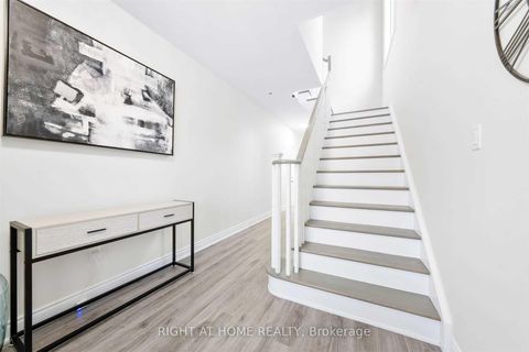 Photo 2 at 1172 Peelar Crescent, Lefroy, Innisfil