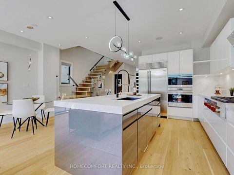 Photo 11 at 70 Bellefair Avenue, The Beaches, Toronto