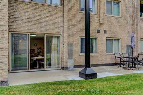 Photo 7 at 126 - 4001 Don Mills Road, Hillcrest Village, Toronto