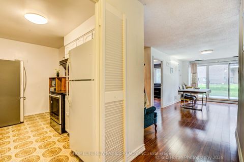 Photo 14 at 126 - 4001 Don Mills Road, Hillcrest Village, Toronto