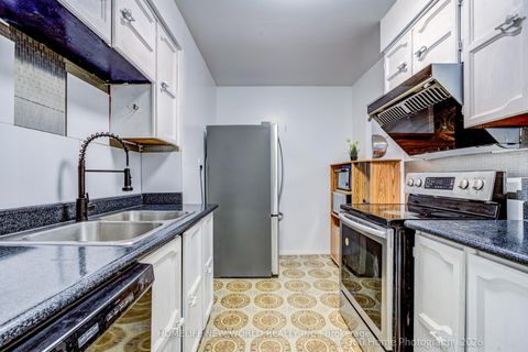 Photo 15 at 126 - 4001 Don Mills Road, Hillcrest Village, Toronto