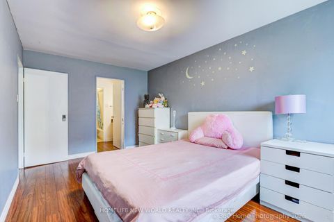 Photo 18 at 126 - 4001 Don Mills Road, Hillcrest Village, Toronto
