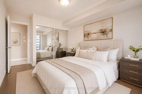 Photo 6 at 609 - 909 Bay Street, Bay Street Corridor, Toronto