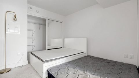 Photo 17 at 1015 - 955 Bay Street, Bay Street Corridor, Toronto