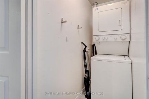 Photo 10 at 507 - 388 Bloor Street E, Moore Park, Toronto