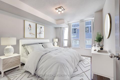 Photo 13 at 507 - 388 Bloor Street E, Moore Park, Toronto