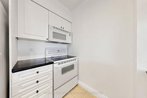 Photo 17 at #708 - 887 Bay Street, Bay Street Corridor, Toronto