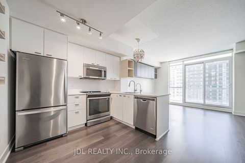 Photo 4 at 2309 - 30 Roehampton Avenue, Mount Pleasant West, Toronto
