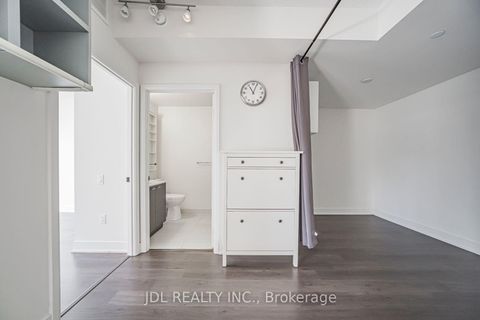 Photo 10 at 2309 - 30 Roehampton Avenue, Mount Pleasant West, Toronto