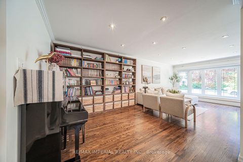 Photo 12 at 4 Quincy Crescent, Henry Farm, Toronto